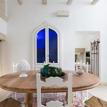 Garibaldi Luxury