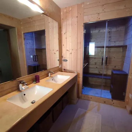 Holiday home Garibaldi Luxury